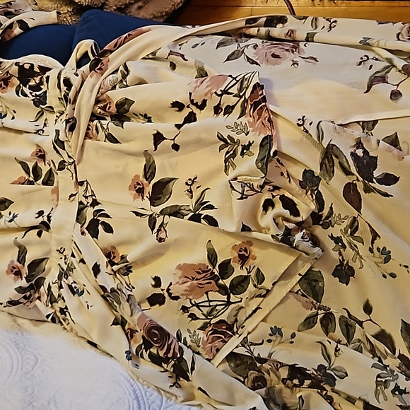 J for JUSTICE ... ROMPER WITH LONG BACK AND SIDES..1X...FLOWERED - Picture 14 of 16